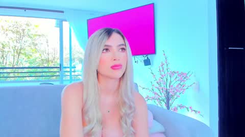 YULITZA online show from 01-15-25, 05:47