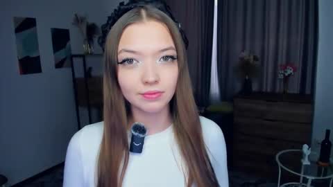 Snapshot of sophystarks chatting on 11-26-25, 10:16 Emilia You can call me Emmy online show from 11-26-25, 10:16