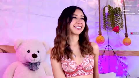 Snapshot of sopphiaa_payton chatting on 05-29-26, 12:58 Sophie online show from 05-29-26, 12:58
