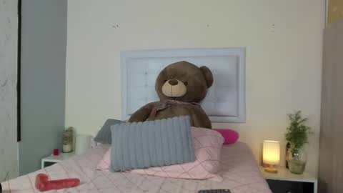 Sofia  online show from 10-03-25, 09:01