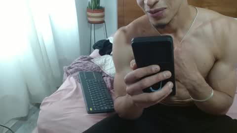 Snapshot of sornero777111 chatting on 11-19-25, 07:25 businessman online show from 11-19-25, 07:25