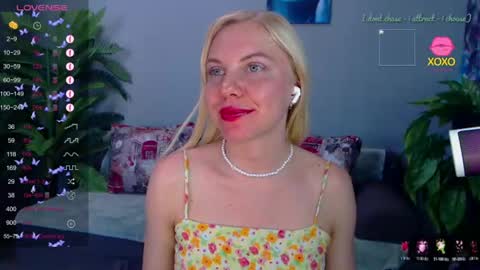 Lisa online show from 06-18-26, 09:14