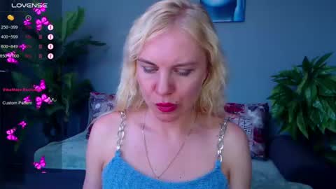 Lisa online show from 07-09-26, 06:06