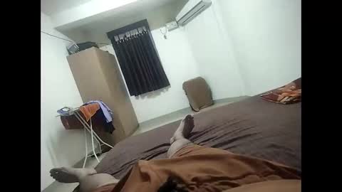 Snapshot of soulsex2023 chatting on 10-17-25, 06:21 soulsex2023 online show from 10-17-25, 06:21