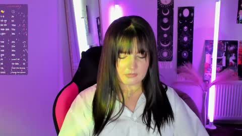 Snapshot of sour_cherry_ chatting on 06-04-26, 11:49 Jennie online show from 06-04-26, 11:49