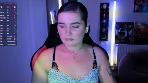 Snapshot of sour_cherry_ chatting on 06-20-26, 06:33 Jennie online show from 06-20-26, 06:33