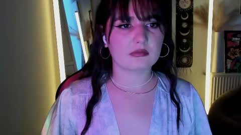 Snapshot of sour_cherry_ chatting on 07-11-26, 02:09 Jennie online show from 07-11-26, 02:09