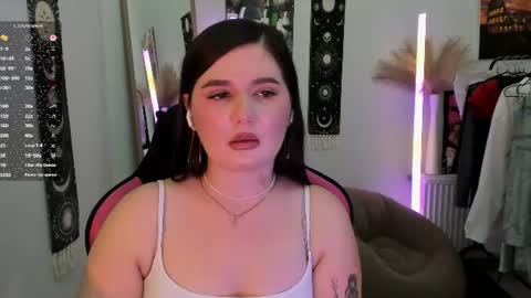 Snapshot of sour_cherry_ chatting on 07-28-26, 02:13 Jennie online show from 07-28-26, 02:13