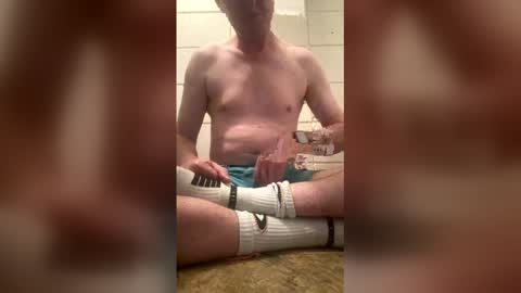 Southernblueyes online show from 04-18-26, 03:49