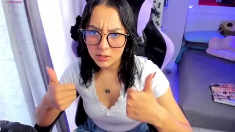 Lili online show from 12-16-24, 08:37