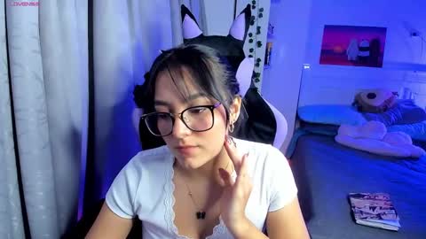 Lili online show from 12-16-24, 11:39