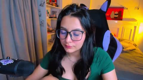 Lili online show from 11-12-25, 11:25