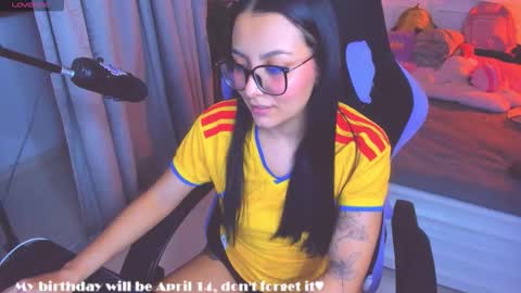 Lili online show from 03-27-26, 01:44