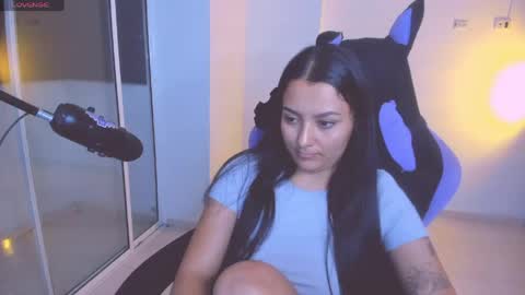 Lili online show from 04-21-26, 02:51