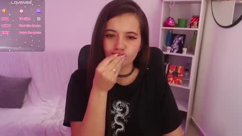 Snapshot of soy_abbyy chatting on 03-12-25, 07:49 Abby online show from 03-12-25, 07:49