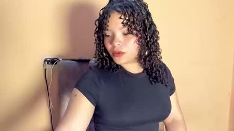 Snapshot of soy_jacky18 chatting on 12-21-25, 06:42 Jacky online show from 12-21-25, 06:42