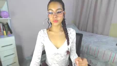 Snapshot of soy_miauhg chatting on 07-24-26, 04:10 Miauhg online show from 07-24-26, 04:10