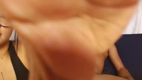 Yesi online show from 11-11-25, 04:56