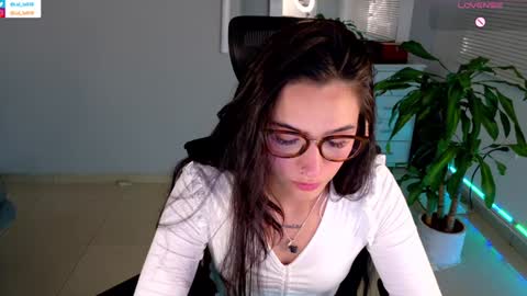 Luisa    online show from 01-24-25, 12:09