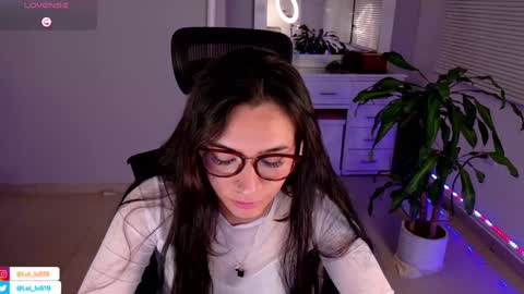 Luisa    online show from 01-26-25, 04:51