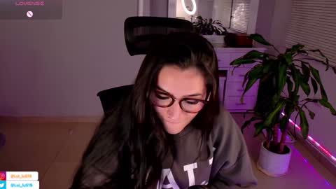 Luisa    online show from 01-31-25, 12:06