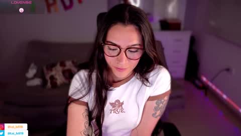 Luisa    online show from 03-09-25, 01:04