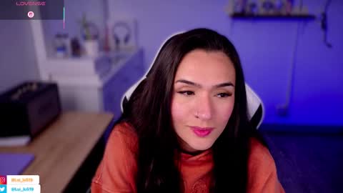 Luisa    online show from 09-20-25, 01:28