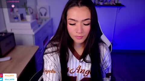 Luisa    online show from 10-18-25, 04:41