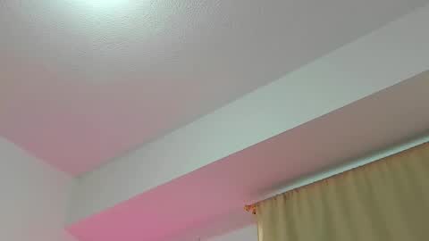 Instagram Soyamandaa  1 online show from 10-27-25, 09:30