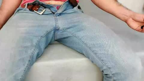 Snapshot of soyandytruhan chatting on 11-18-25, 01:33 Andy online show from 11-18-25, 01:33