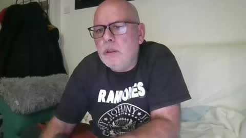soycule2005 online show from 04-14-26, 09:10