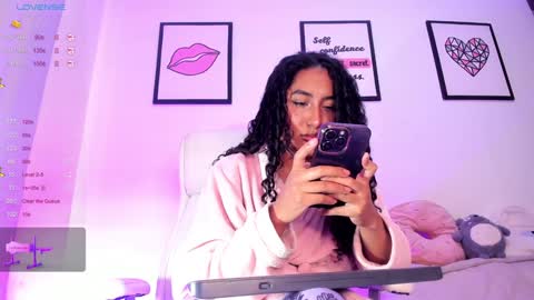 Juliana online show from 02-06-25, 06:13