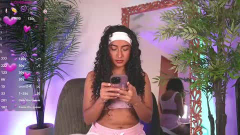 Juliana online show from 04-11-26, 04:06