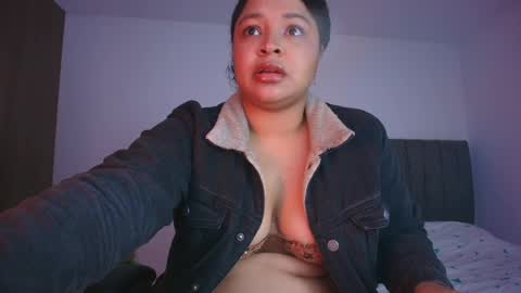 Snapshot of soynerea chatting on 06-01-26, 04:03 online show from 06-01-26, 04:03