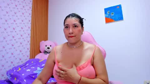 SoyQueen online show from 05-18-26, 04:07