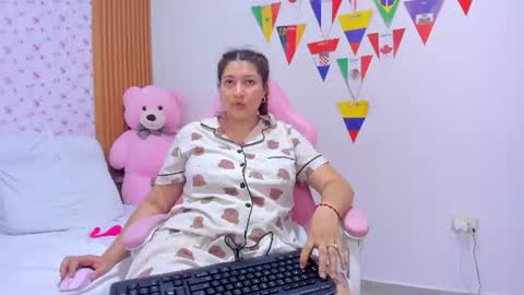 SoyQueen online show from 07-13-26, 03:59