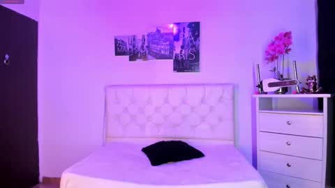      online show from 10-03-25, 01:02