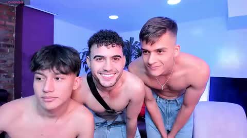 Snapshot of space_boys18 chatting on 09-29-25, 02:27 Gabo Lucas and Justin online show from 09-29-25, 02:27