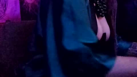 SpacieLacieLush online show from 12-17-25, 02:06