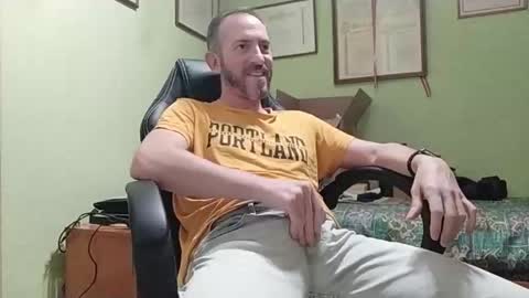 Manu  online show from 12-14-25, 05:29