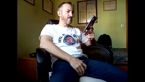 Snapshot of spanishharddick chatting on 04-26-26, 02:04 Manu online show from 04-26-26, 02:04
