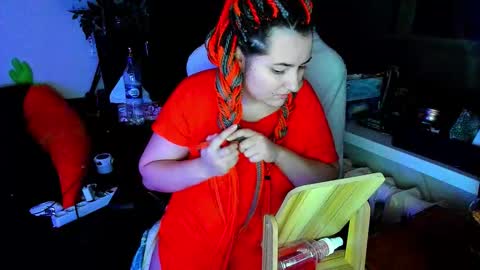 Snapshot of spanking_girls chatting on 01-10-26, 02:02 Evgenia online show from 01-10-26, 02:02