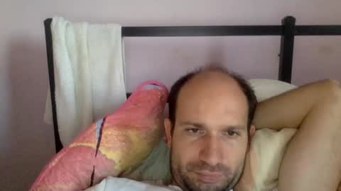 Snaiky online show from 10-31-25, 02:51