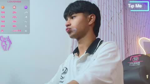 Snapshot of spark_tay chatting on 06-08-26, 02:23 spark_tay online show from 06-08-26, 02:23