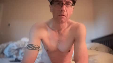 Snapshot of sparker1169 chatting on 12-07-24, 07:43 Dad online show from 12-07-24, 07:43