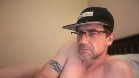 Snapshot of sparker1169 chatting on 01-12-25, 09:40 Dad online show from 01-12-25, 09:40