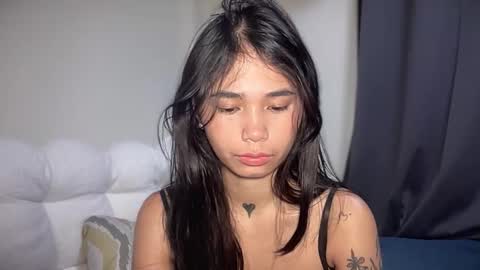 Snapshot of sparklexcx chatting on 02-18-26, 01:51 Sparkle online show from 02-18-26, 01:51