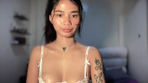 Snapshot of sparklexcx chatting on 04-10-26, 12:21 Sparkle online show from 04-10-26, 12:21