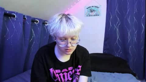 Atticus Pendragon online show from 11-17-25, 07:47