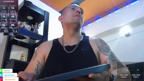 Snapshot of spartacus_cam chatting on 12-10-24, 05:39     online show from 12-10-24, 05:39